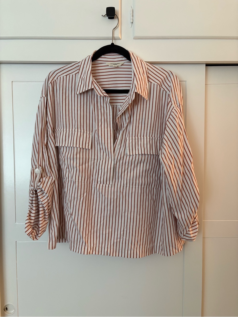 Max Studio women’s  White & red Striped Shirt XL